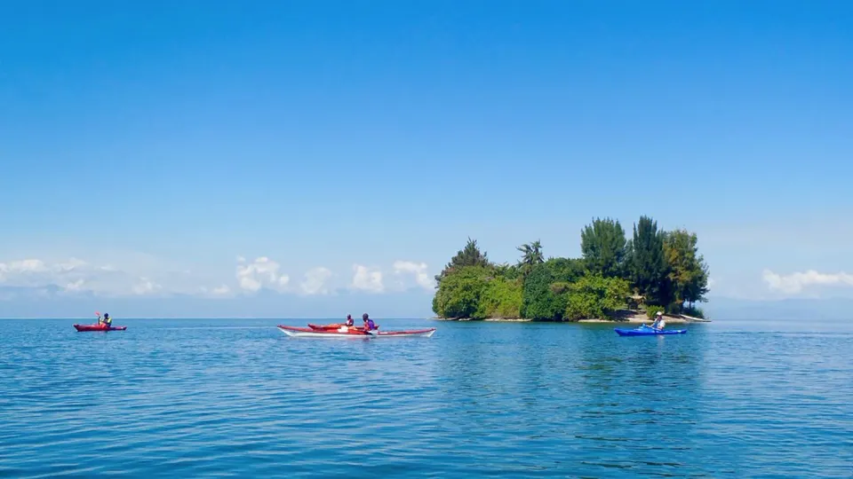 Lake Kivu shoreline between Rubavu and Karongi